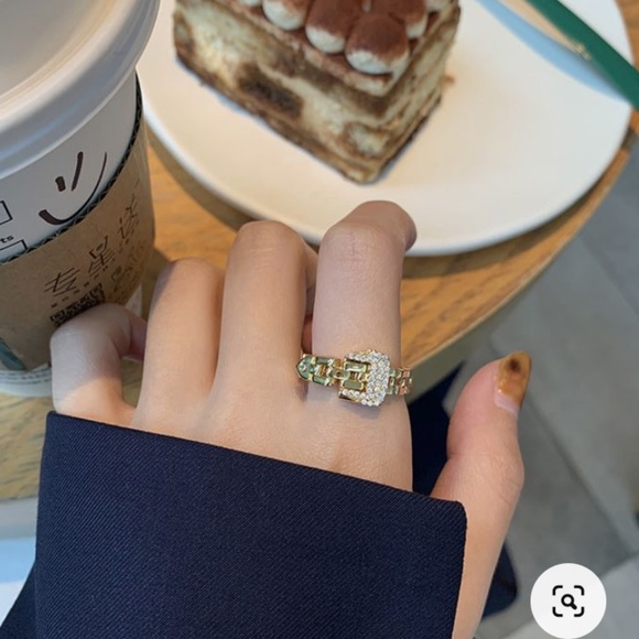 Unique ring - Picture 4 of 12